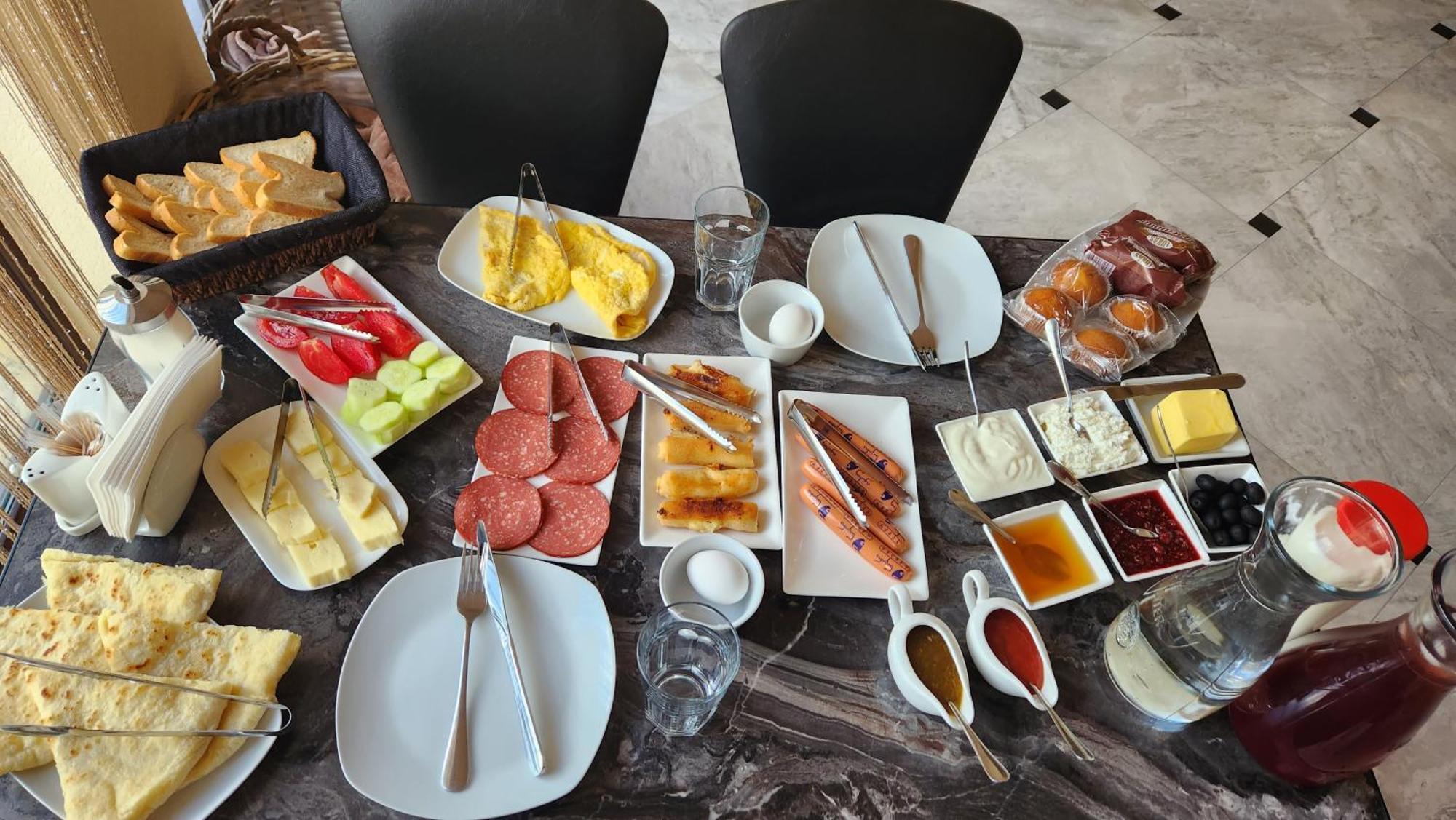 Hotel Toliketi Казбеги Екстериор снимка